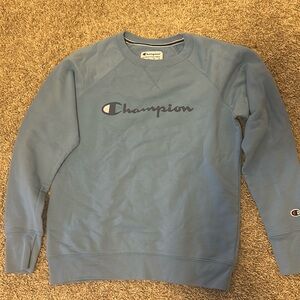 Sky blue woman’s champion crewneck
